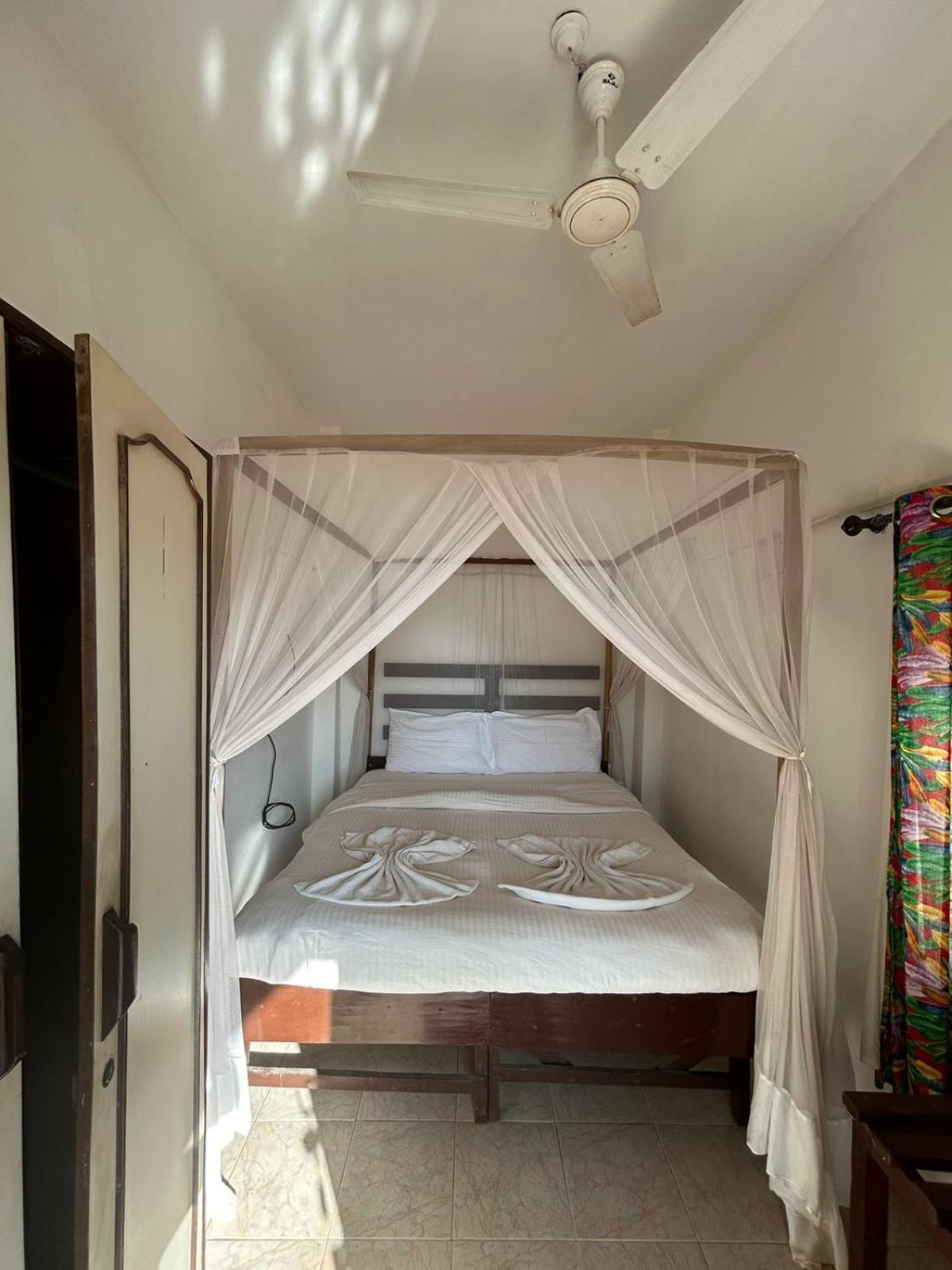 Ocean View Goan Beach House Calangute Esterno foto