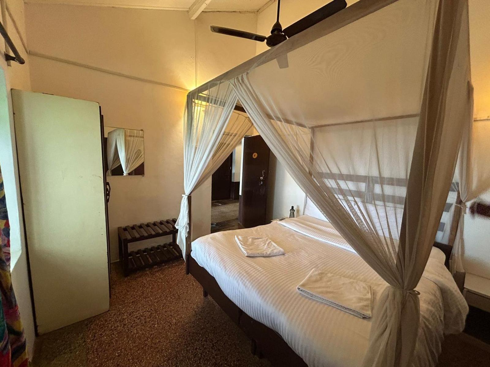 Ocean View Goan Beach House Calangute Esterno foto