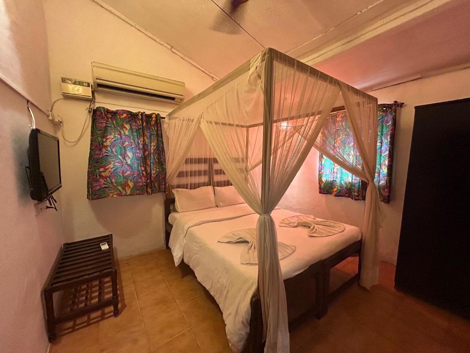 Ocean View Goan Beach House Calangute Esterno foto