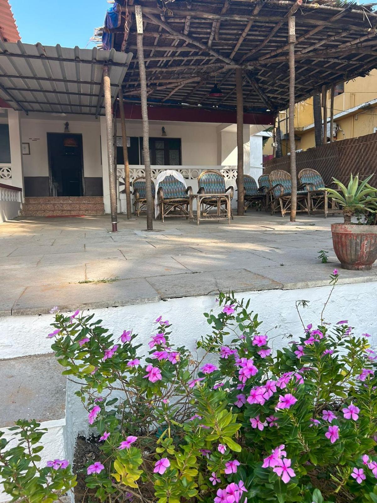 Ocean View Goan Beach House Calangute Esterno foto